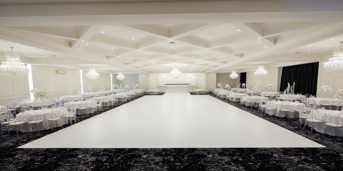 Pillarless Architecture and Premium Luxury Décor Inclusions